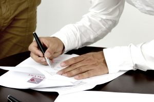 Как написать заявление о продлении контракта